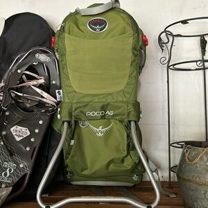 Green osprey hiking infant/toddler pack